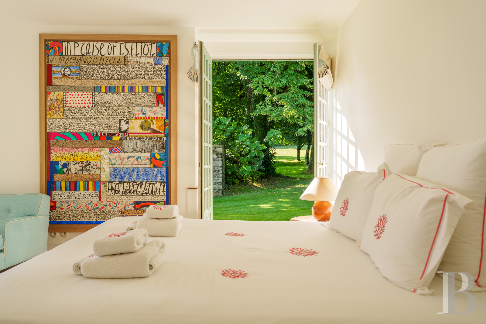 À Arradon, dans le golfe du Morbihan, une île privée de douze hectares et ses deux maisons - photo  n°27